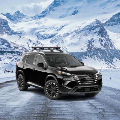 Nissan Rogue in snow