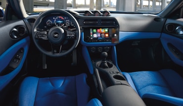 Nissan Z classic cockpit design
